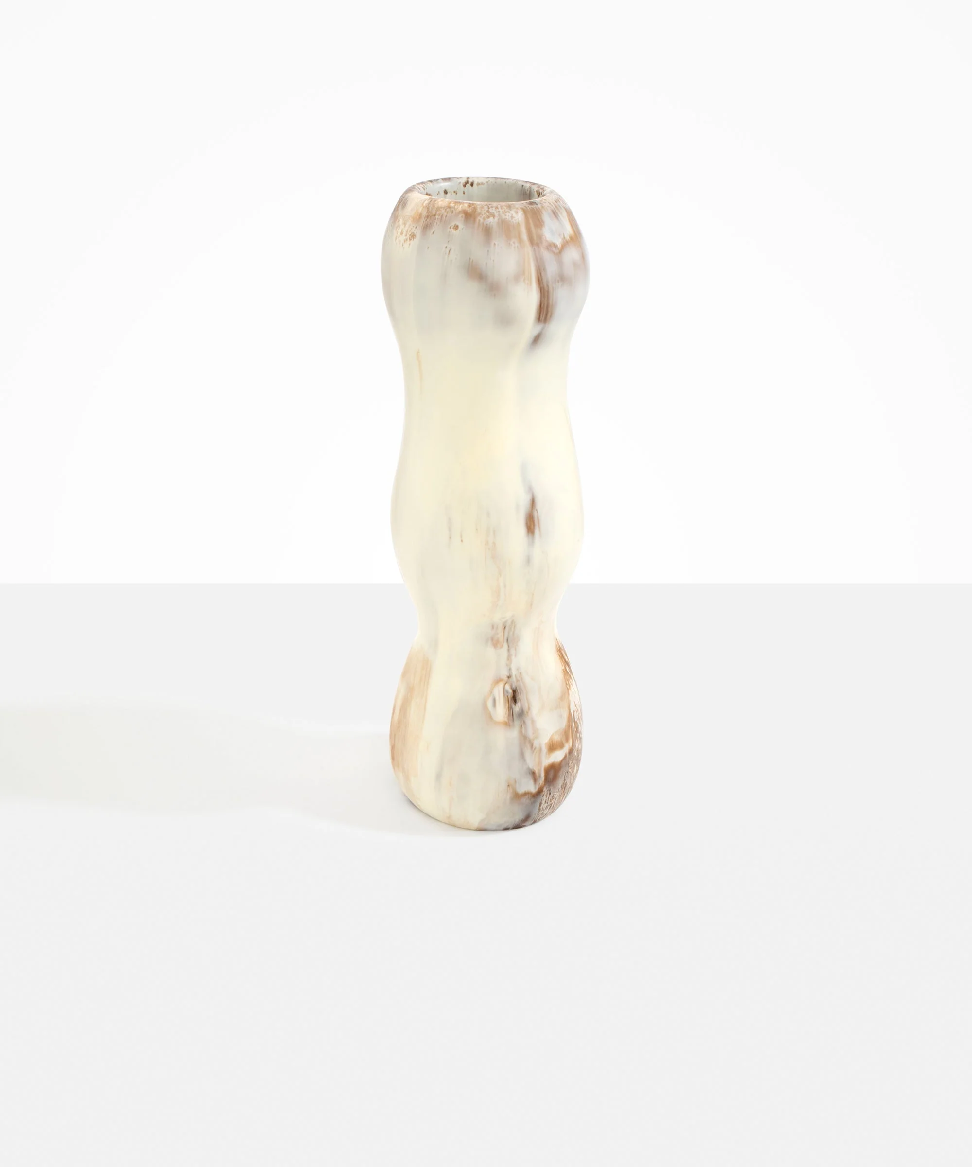 Large Mountain Vase - Image 3