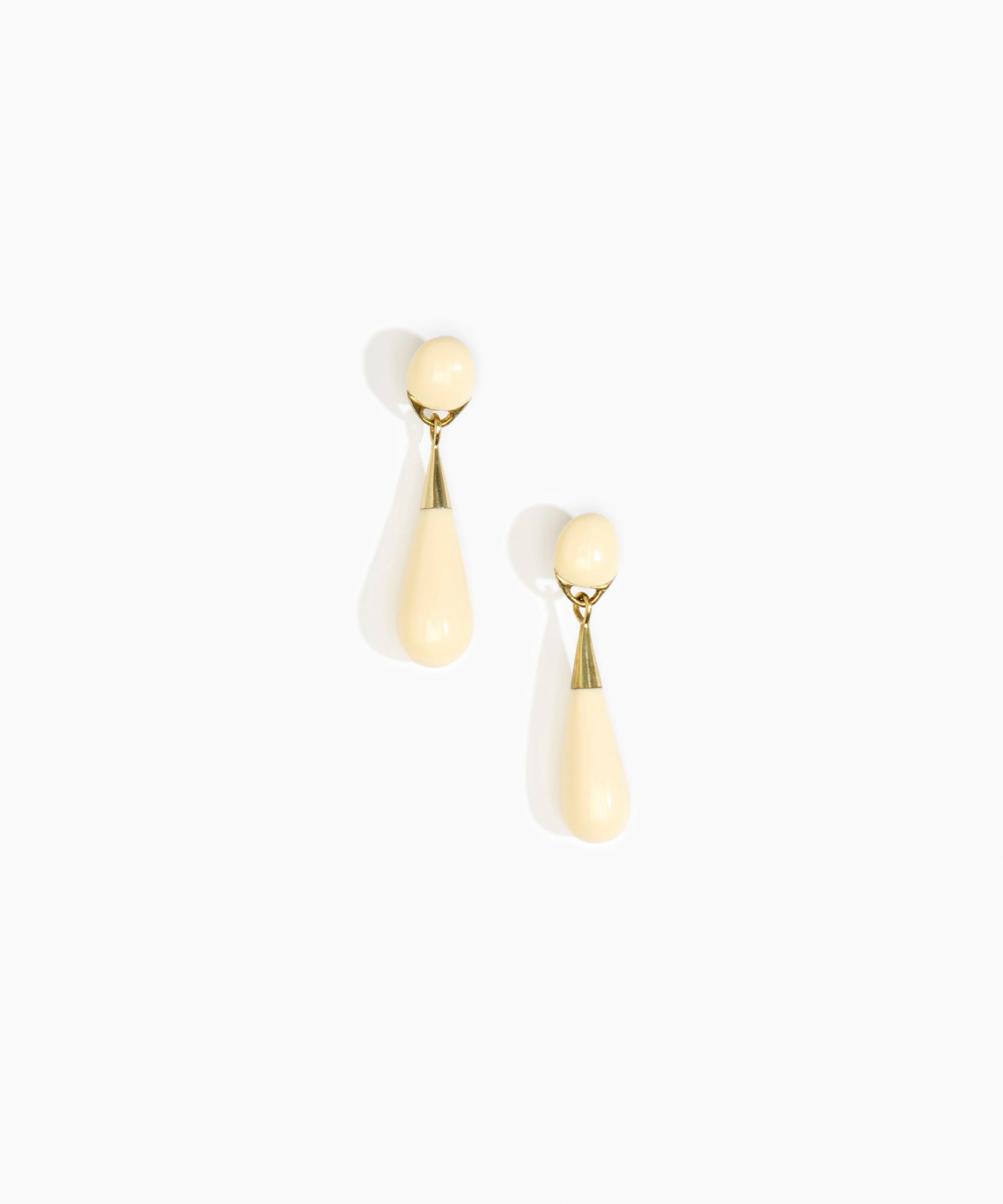 Medium Dew Drop Earrings